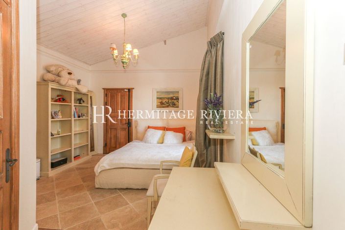 Image No.27-4 Bed House for sale