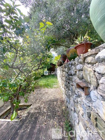 Image No.8-2 Bed House for sale