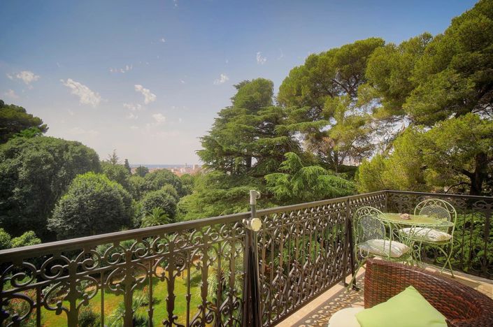 Image No.1-4 Bed Apartment for sale