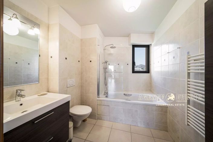 Image No.7-3 Bed Apartment for sale