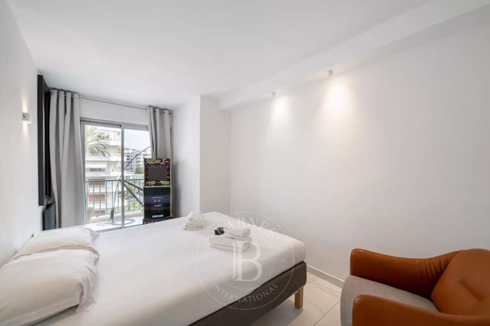 Image No.11-3 Bed Apartment for sale