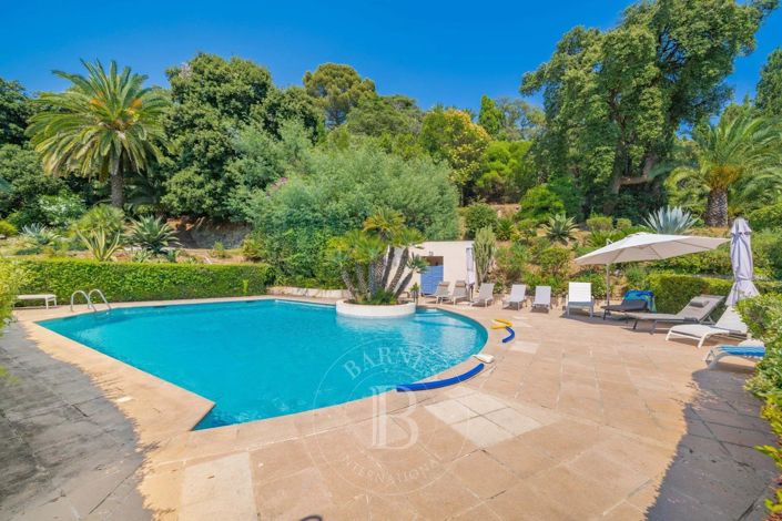 Image No.20-4 Bed Apartment for sale