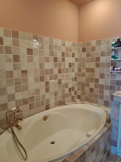 Image No.8-4 Bed House for sale