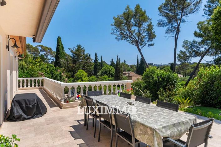 Image No.2-5 Bed House for sale