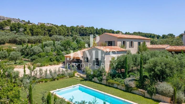 Image No.1-4 Bed House for sale