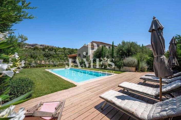 Image No.2-4 Bed House for sale