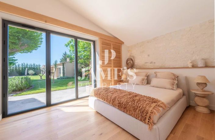 Image No.11-6 Bed House for sale