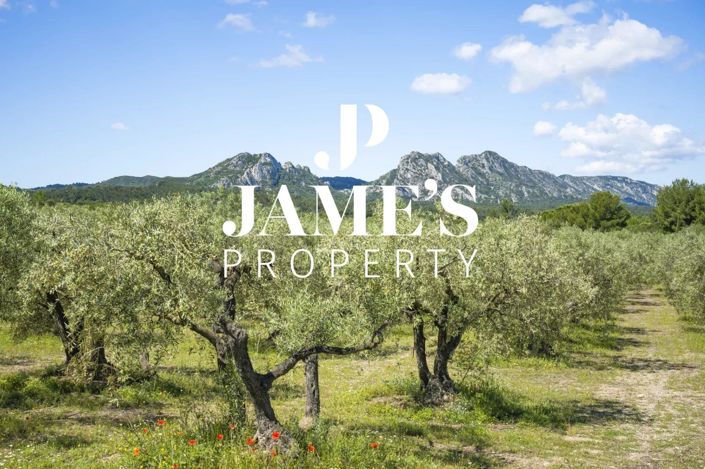 Image No.1-6 Bed House for sale