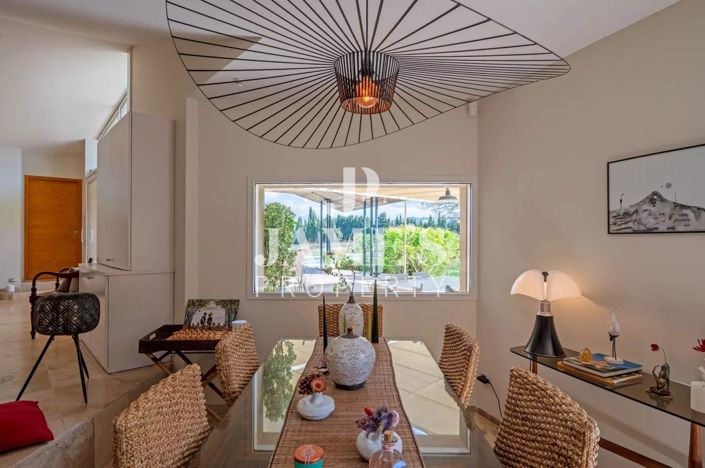 Image No.8-4 Bed House for sale