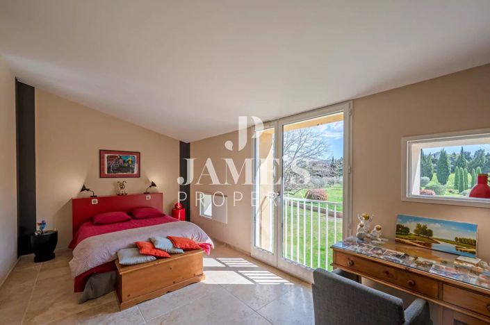 Image No.9-4 Bed House for sale