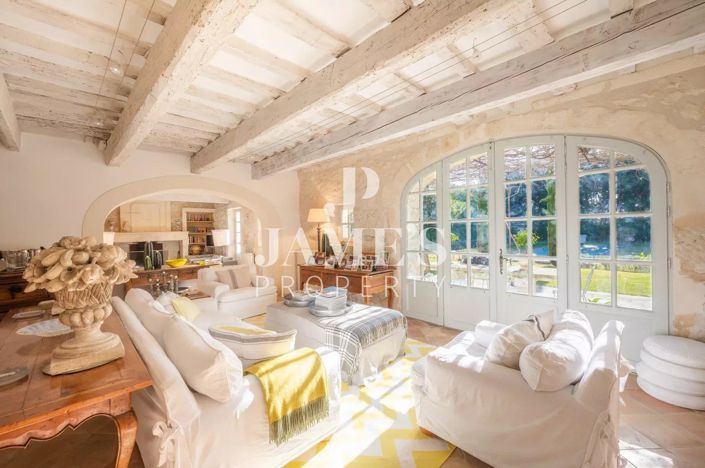 Image No.4-5 Bed House for sale