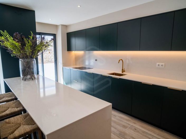 Image No.1-3 Bed Apartment for sale