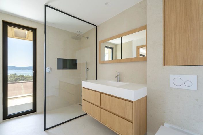 Image No.13-4 Bed House for sale