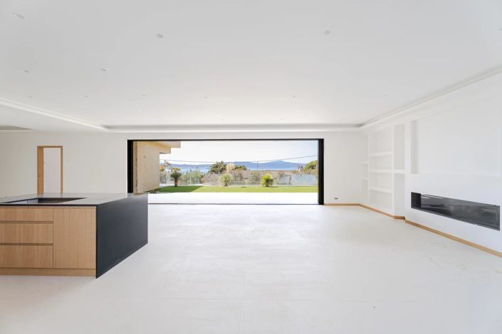 Image No.3-4 Bed House for sale