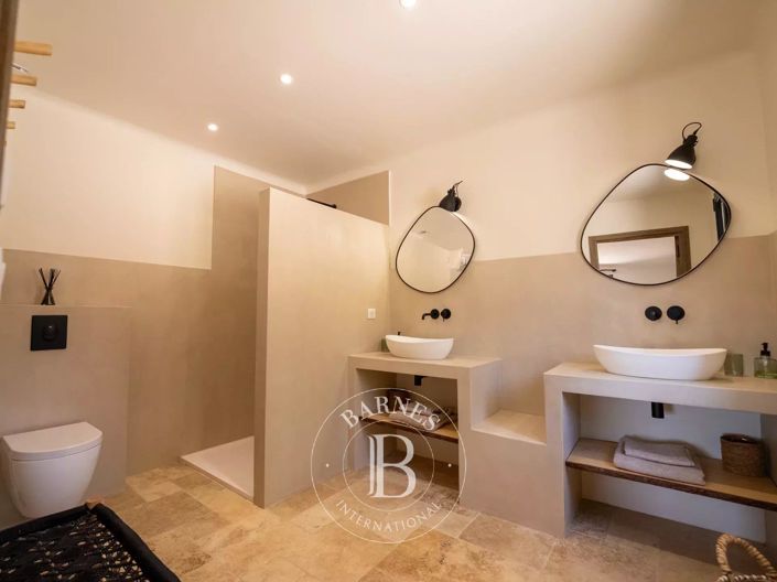 Image No.11-5 Bed House for sale