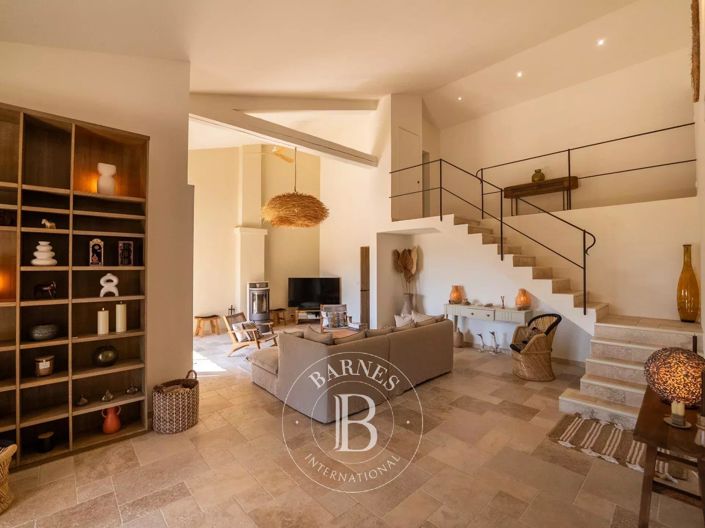 Image No.5-5 Bed House for sale