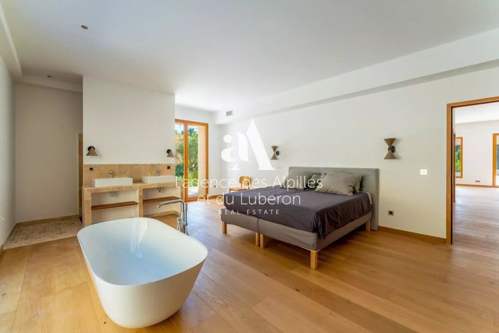 Image No.13-7 Bed House for sale