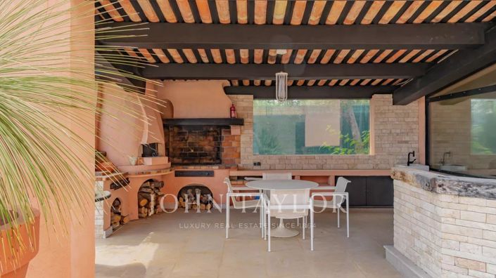 Image No.16-4 Bed House for sale