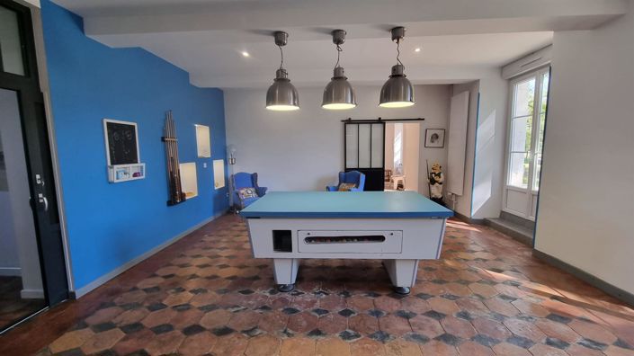 Image No.12-7 Bed Property for sale