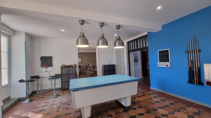 Image No.13-7 Bed Property for sale