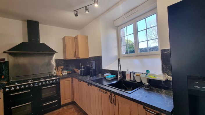 Image No.19-7 Bed Property for sale