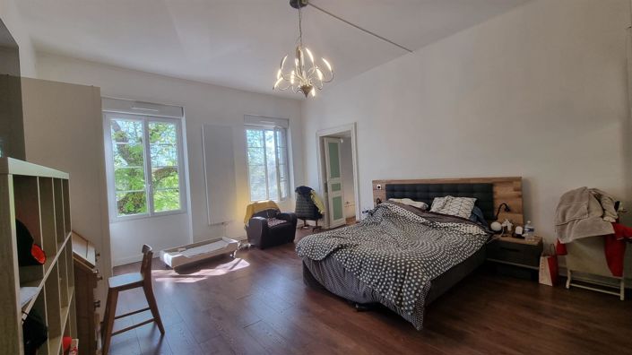 Image No.30-7 Bed Property for sale