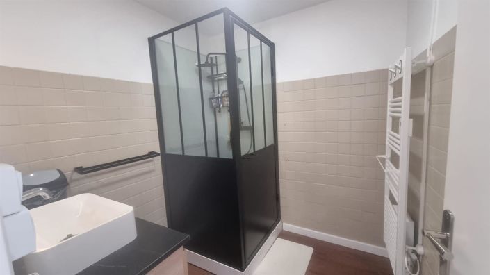 Image No.44-7 Bed Property for sale