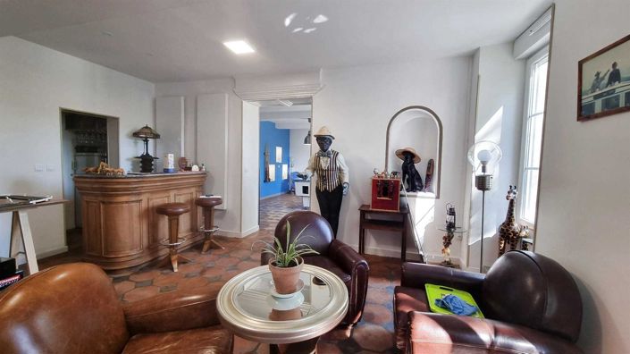 Image No.5-7 Bed Property for sale