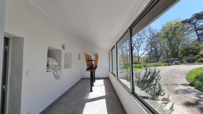 Image No.51-7 Bed Property for sale