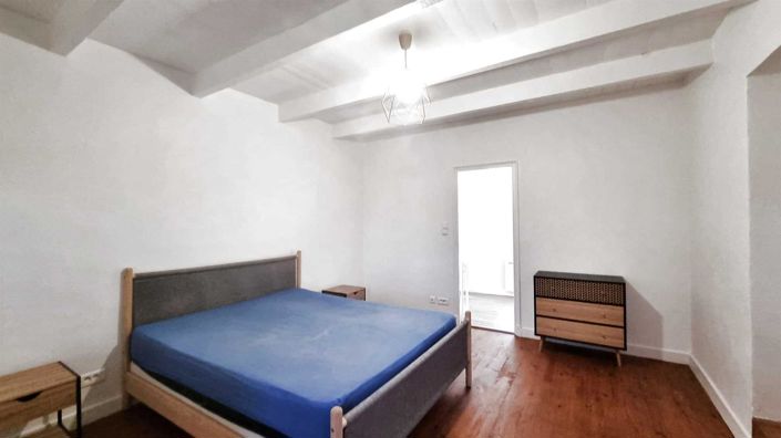 Image No.56-7 Bed Property for sale