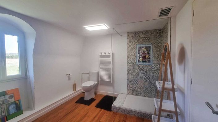 Image No.57-7 Bed Property for sale