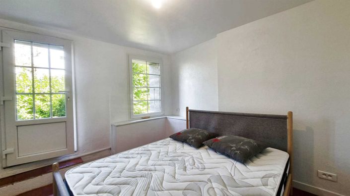 Image No.58-7 Bed Property for sale