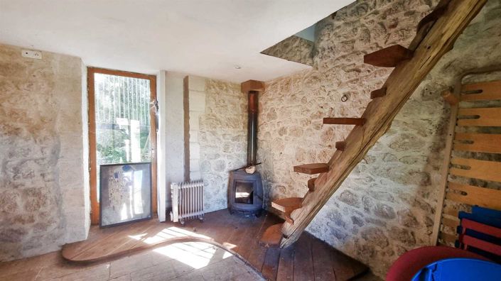 Image No.60-7 Bed Property for sale