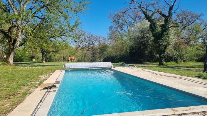 Image No.86-7 Bed Property for sale