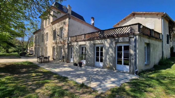 Image No.97-7 Bed Property for sale