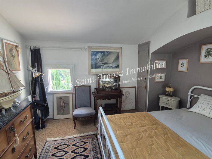 Image No.14-4 Bed House for sale