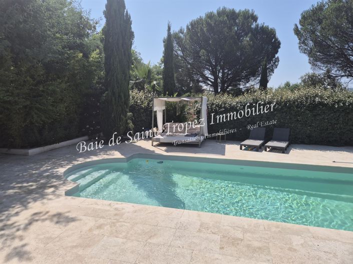 Image No.2-4 Bed House for sale