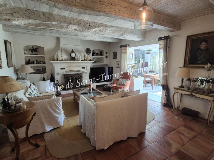 Image No.6-4 Bed House for sale