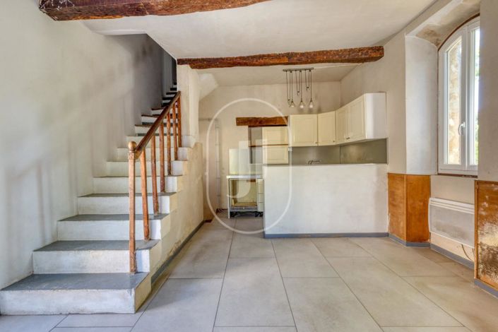 Image No.4-12 Bed House for sale