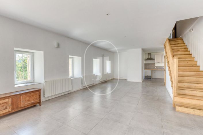 Image No.6-12 Bed House for sale