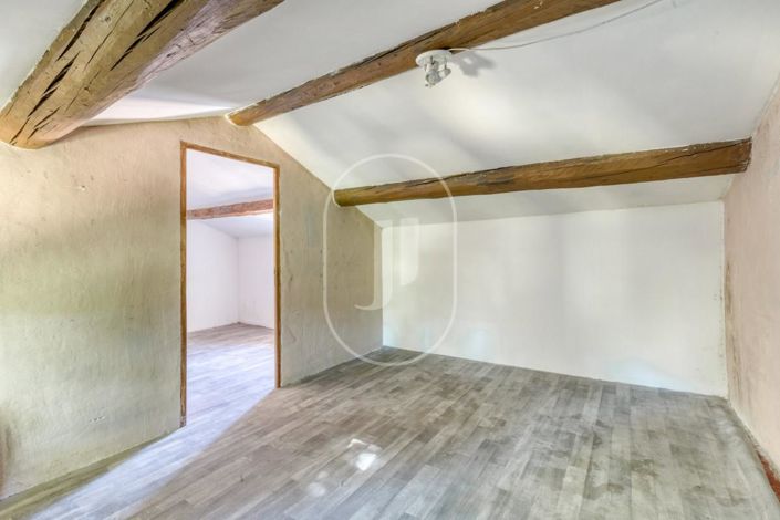 Image No.9-12 Bed House for sale