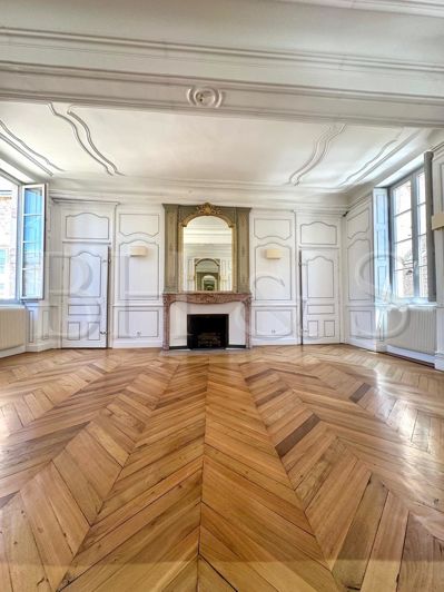 Image No.8-3 Bed Apartment for sale