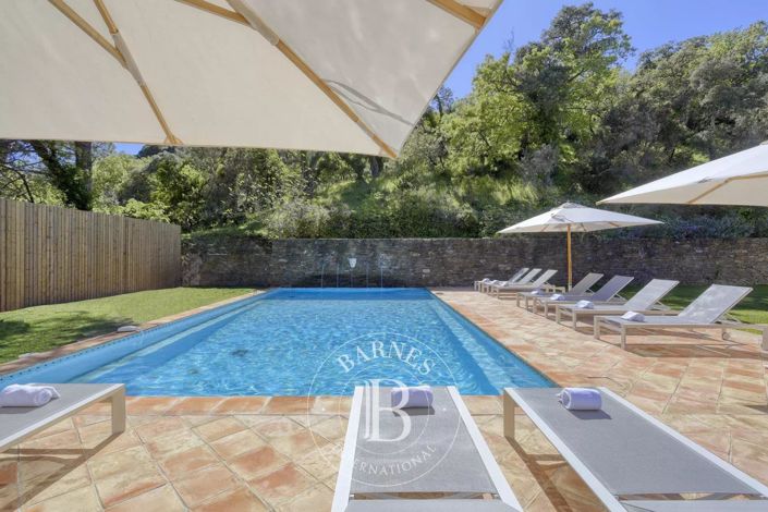 Image No.3-8 Bed House for sale