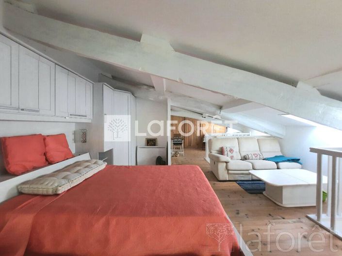 Image No.10-3 Bed House for sale