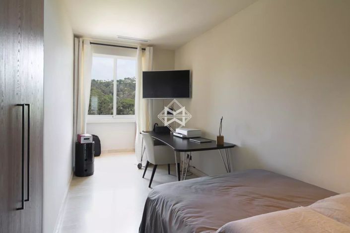 Image No.9-3 Bed Apartment for sale