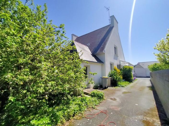 Image No.2-4 Bed House for sale