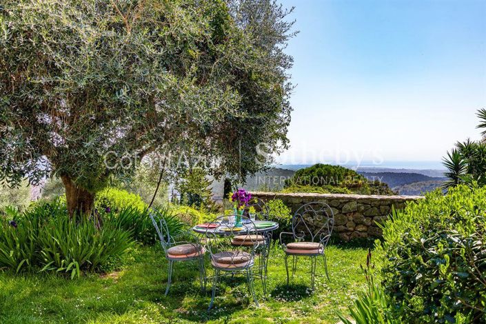 Image No.5-7 Bed Property for sale