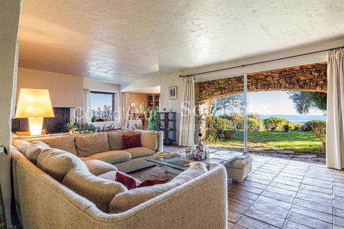 Image No.7-7 Bed Property for sale