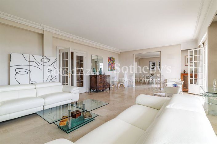 Image No.15-5 Bed House for sale