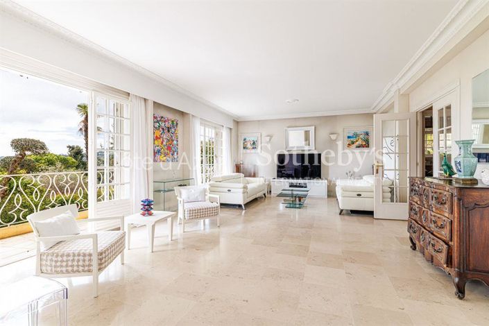 Image No.17-5 Bed House for sale